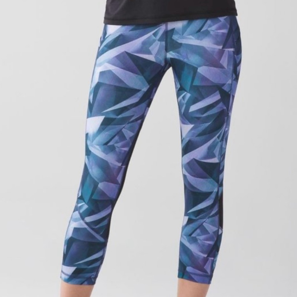 Lululemon Woman Pace Rival Crop Legging Pretty Prism Multi Size 6